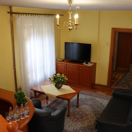 Hotel Rytwiany Palac Bagian luar foto