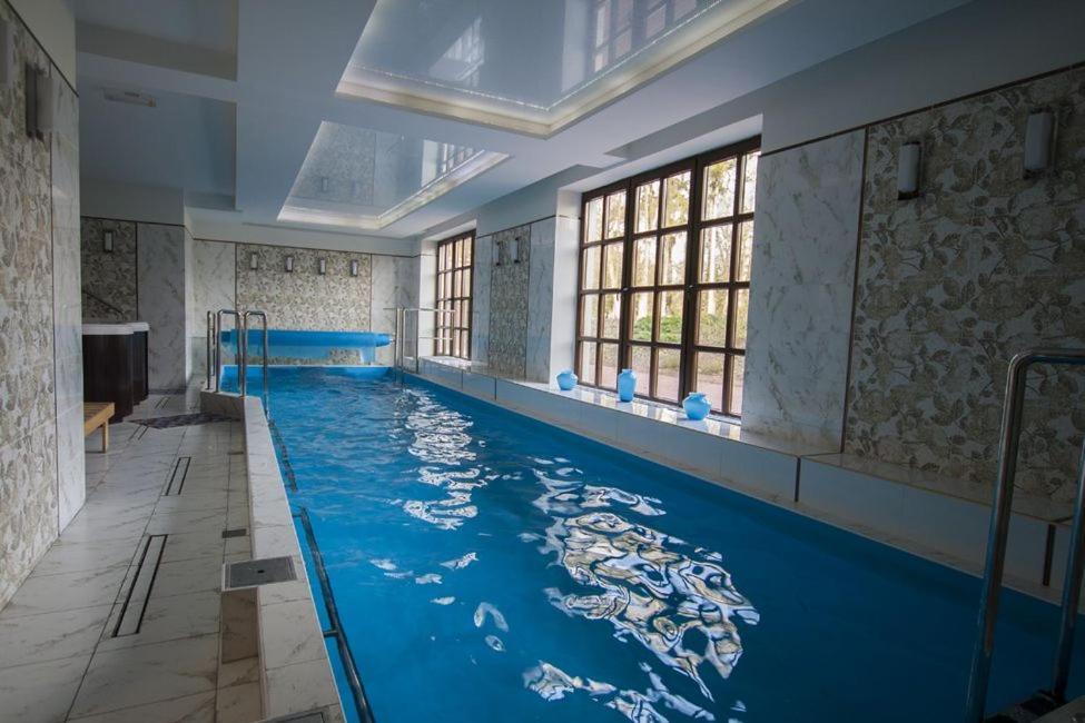 Hotel Rytwiany Palac Bagian luar foto