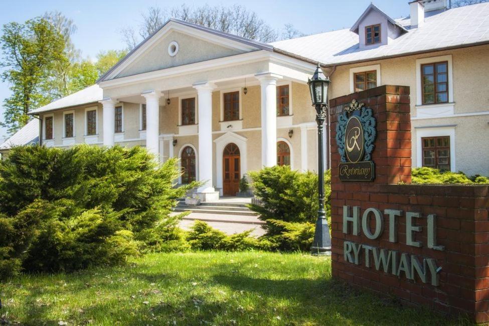 Hotel Rytwiany Palac Bagian luar foto