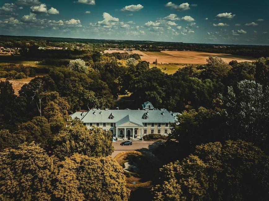 Hotel Rytwiany Palac Bagian luar foto