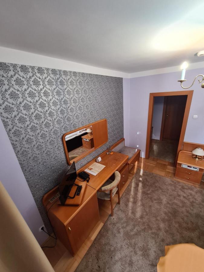Hotel Rytwiany Palac Bagian luar foto