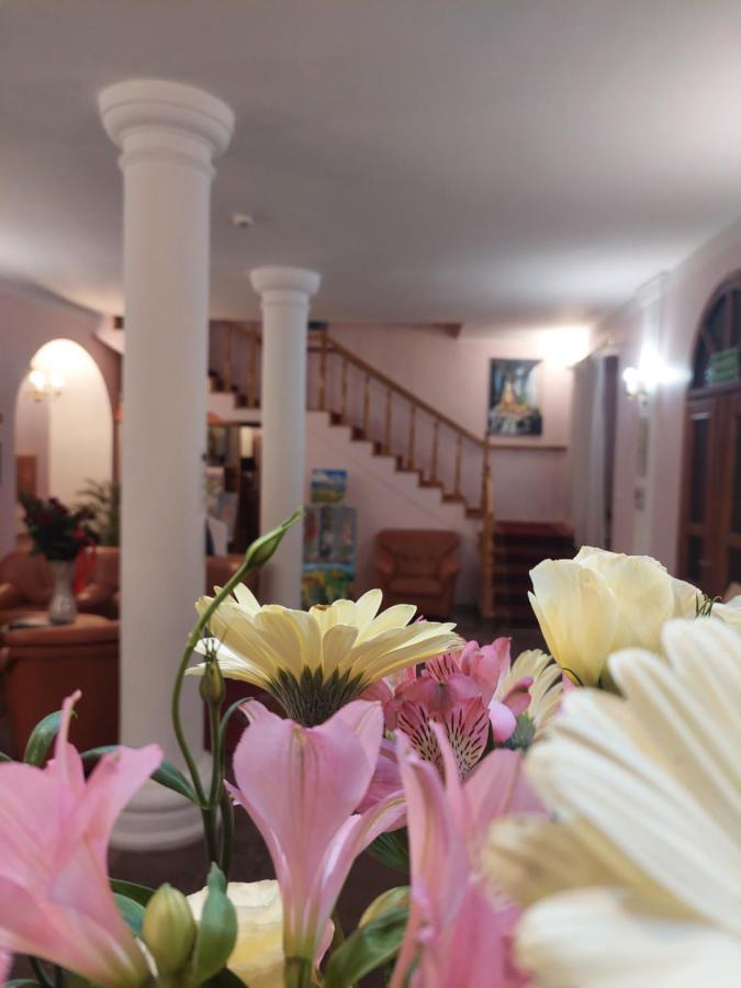 Hotel Rytwiany Palac Bagian luar foto