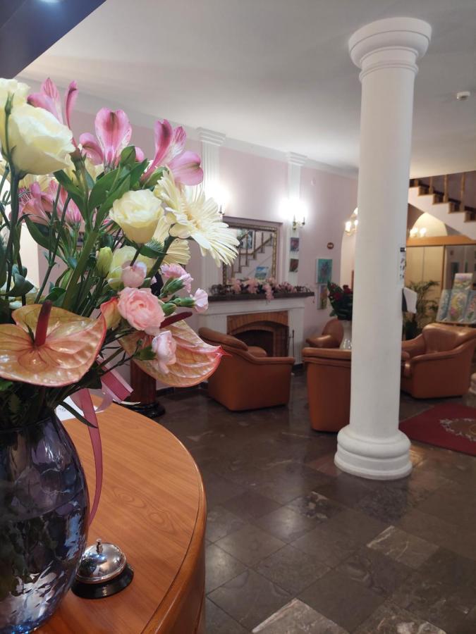 Hotel Rytwiany Palac Bagian luar foto